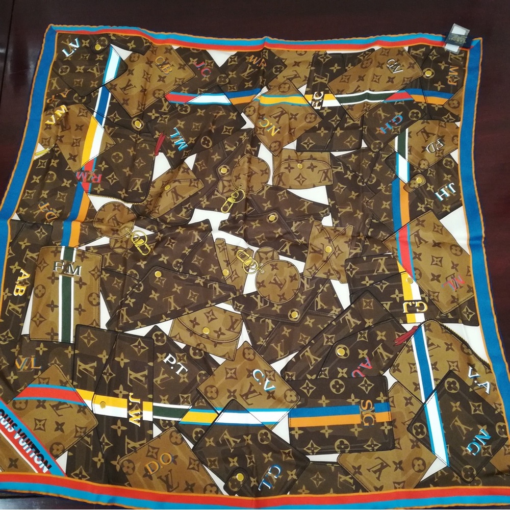 Louis Vuitton LV Silk scarf